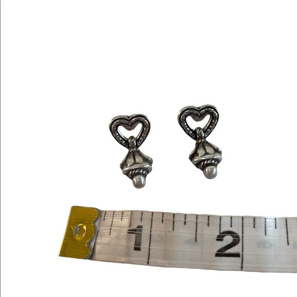 Silver heart dangle earrings Preowned - Picture 5 of 6